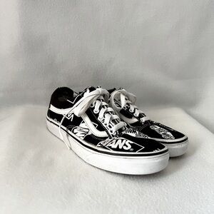 Vans Unisex Black/White Print Size US Men’s 6/ US Women’s 7.5 Lace Up Sneakers.